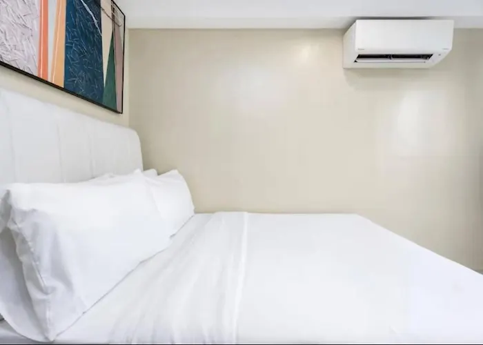 Cozy With Balcony Just A Walk To Ayala Apartment Cebu